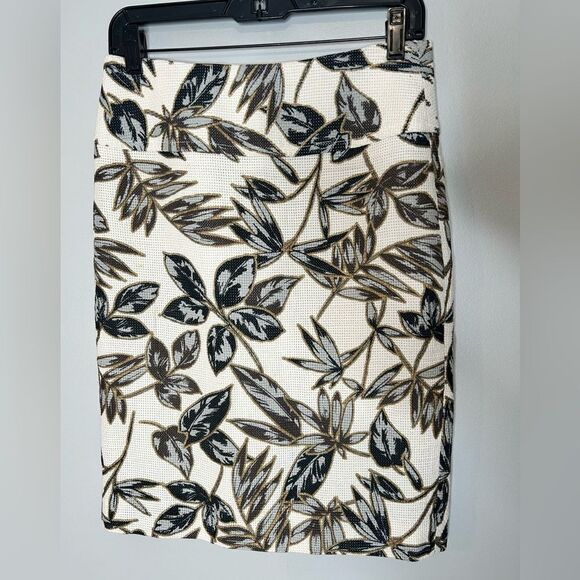 J.Crew Leaf Print gold Foil Pencil Skirt - Picture 6 of 7